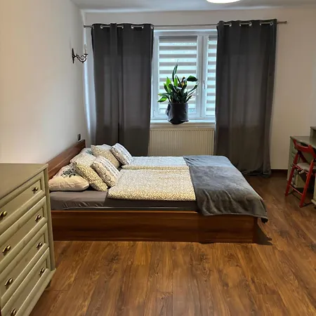 Апартаменти Rodzinny 70 M2 *